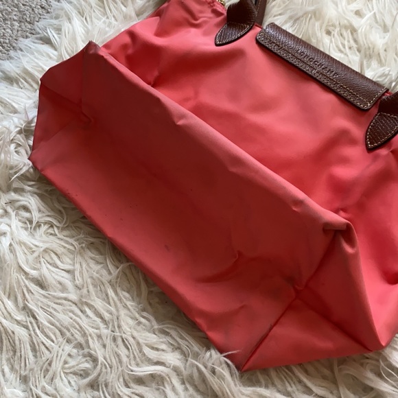 Coral Longchamp Le Pilage Nylon Shoulder Bag - SM - Picture 5 of 9